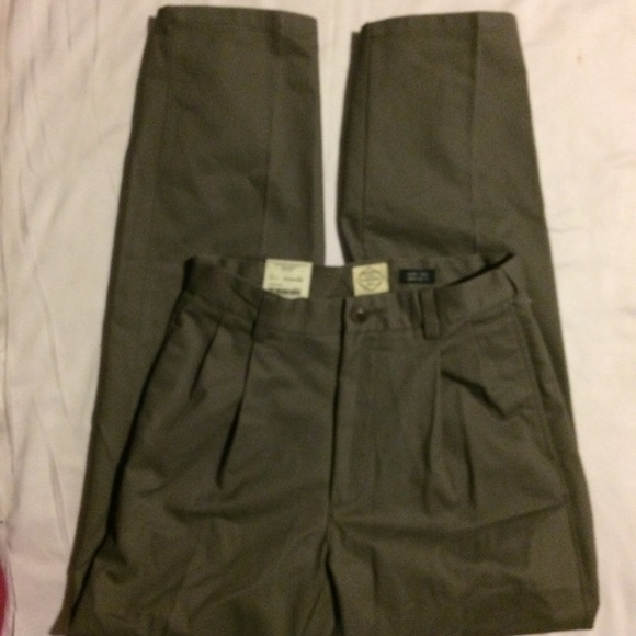 St John’s Bay Chino Pants Sz 30/34 - Picture 1 of 4